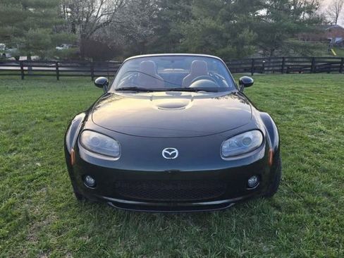 Used 2008 MAZDA MX-5 Miata Grand Touring w/ Premium Pkg image 4