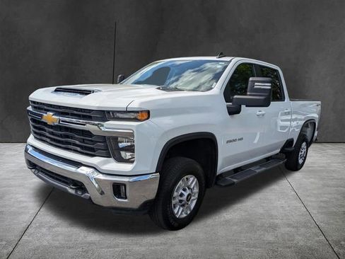Used 2025 Chevrolet Silverado 2500 LT w/ Convenience Package image 8