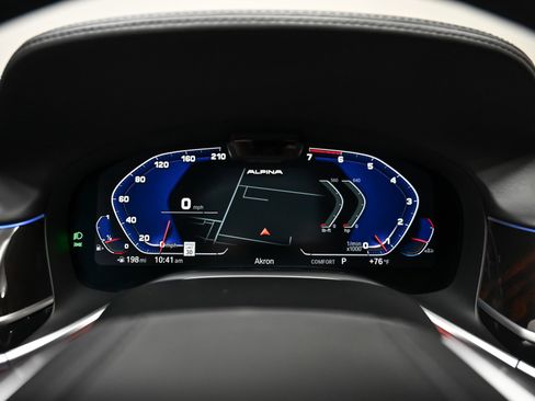 Used 2022 BMW ALPINA B7 xDrive w/ Luxury Rear Seating Package image 12