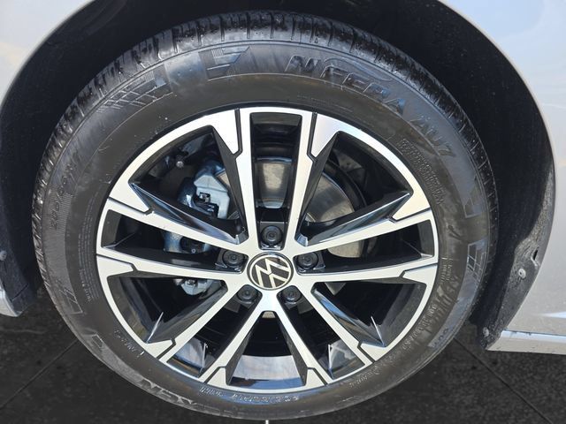 Used 2026 Volkswagen Jetta Sport FWD image 9