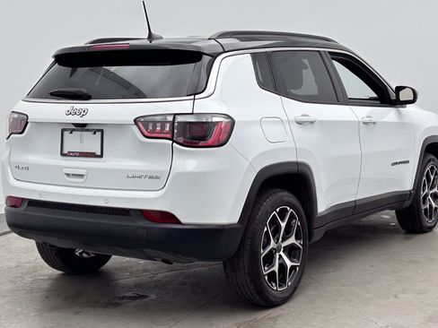 Used 2025 Jeep Compass Limited AWD/4WD image 7