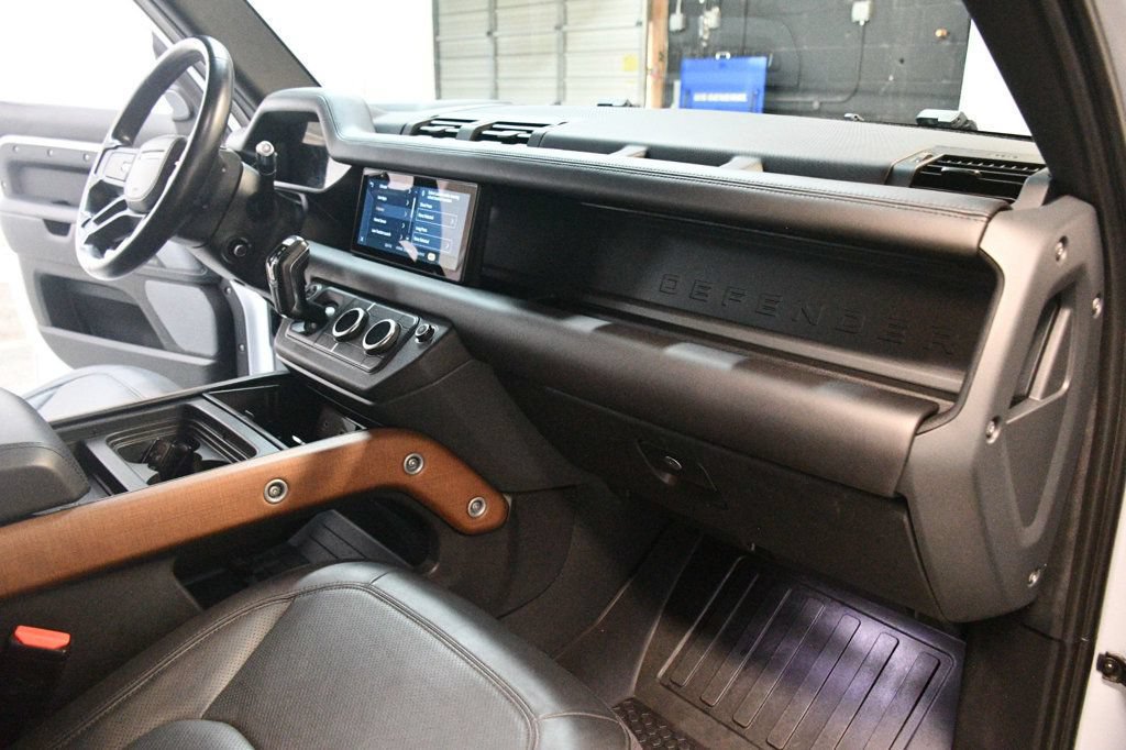 Used 2021 Land Rover Defender 110 X AWD/4WD image 28