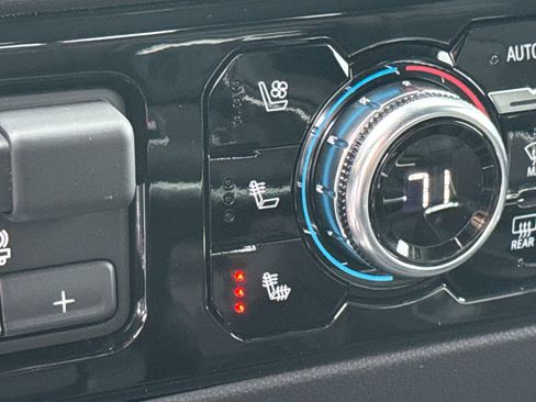 New 2026 GMC Sierra 1500 SLT w/ SLT Premium Plus Package image 21