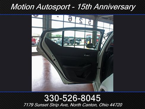 Used 2022 Nissan Altima 2.5 Platinum AWD/4WD image 36
