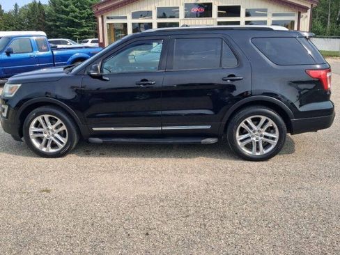 Used 2016 Ford Explorer XLT w/ Equipment Group 201A AWD/4WD image 1