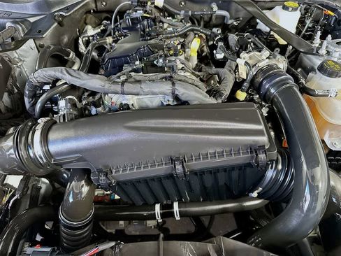 Used 2024 Ford Mustang Premium image 8