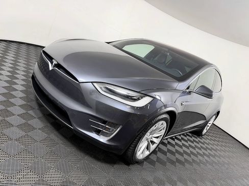 Used 2018 Tesla Model X 75D AWD/4WD image 20
