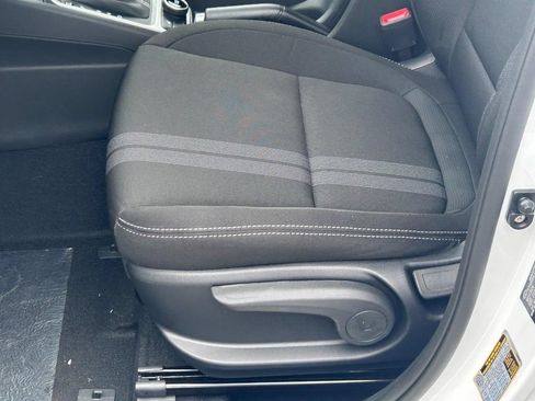 Used 2026 Hyundai Venue SEL FWD image 10