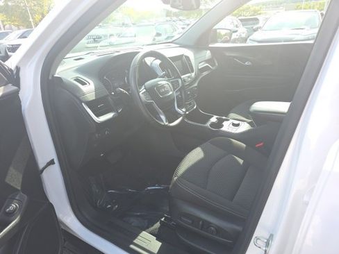 Used 2022 GMC Terrain SLE w/ Driver Convenience Package image 11