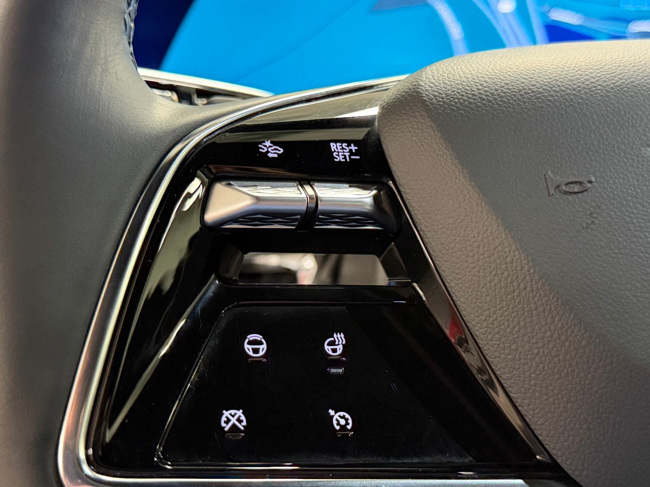 Certified 2024 Cadillac Lyriq Sport AWD/4WD image 14