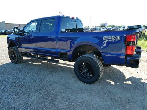 New 2026 Ford F250 Lariat w/ Black Appearance Package AWD/4WD image 9