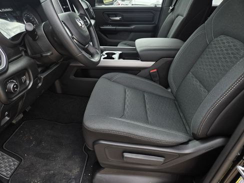 New 2026 RAM 1500 Express AWD/4WD image 15