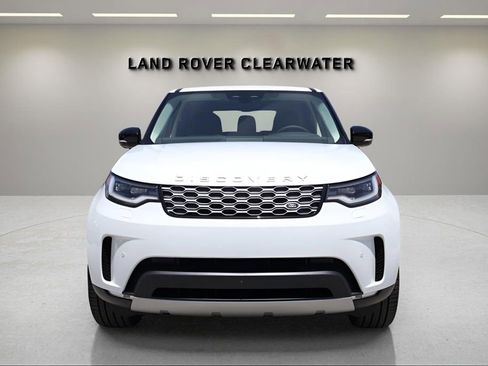New 2025 Land Rover Discovery S image 8