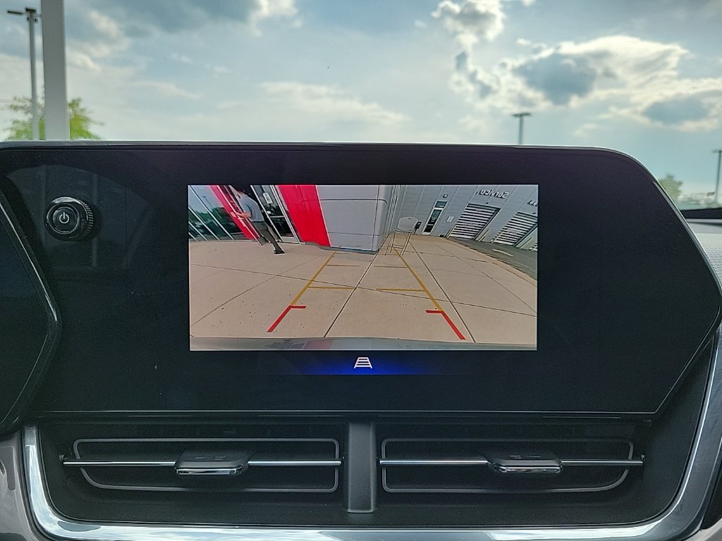 Used 2025 Chevrolet Trax ACTIV w/ Driver Confidence Package FWD image 24