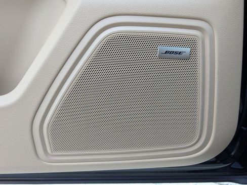 New 2026 Porsche Macan image 14