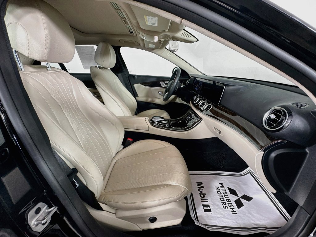 Used 2020 Mercedes-Benz E 350 4MATIC Sedan image 31
