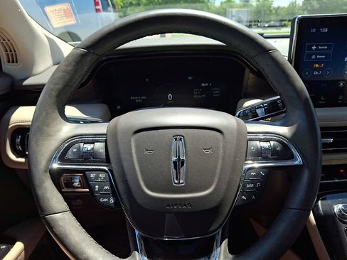 Used 2022 Lincoln Nautilus Reserve AWD/4WD image 20
