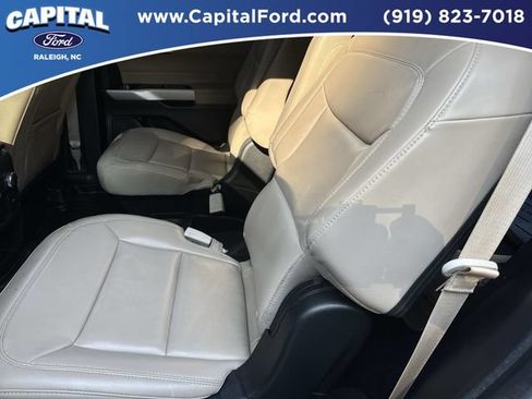 Used 2021 Ford Explorer XLT w/ Equipment Group 202A RWD image 18