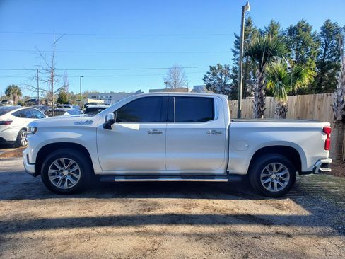 Used 2020 Chevrolet Silverado 1500 High Country w/ Technology Package image 23