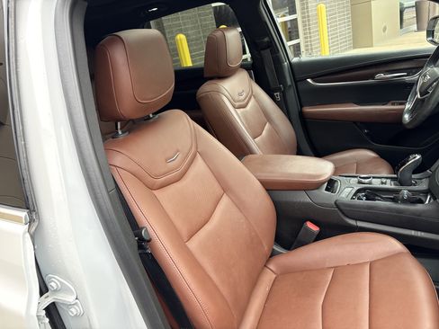 Used 2023 Cadillac XT5 Premium Luxury w/ Technology Package image 33
