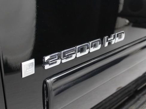 Used 2009 GMC Sierra 3500 SLT w/ SLT Convenience Package AWD/4WD image 11