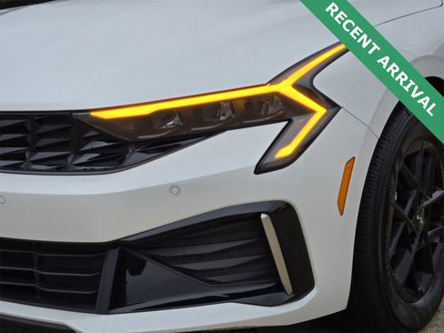 Used 2025 Kia K5 LXS image 8