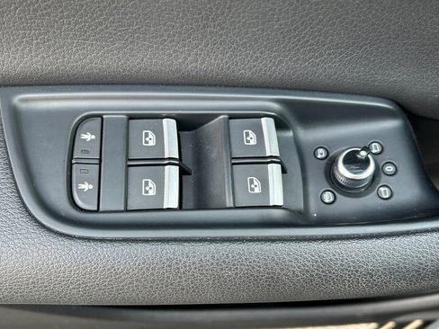 Used 2017 Audi Q7 3.0T Premium Plus w/ Premium Plus Package image 36