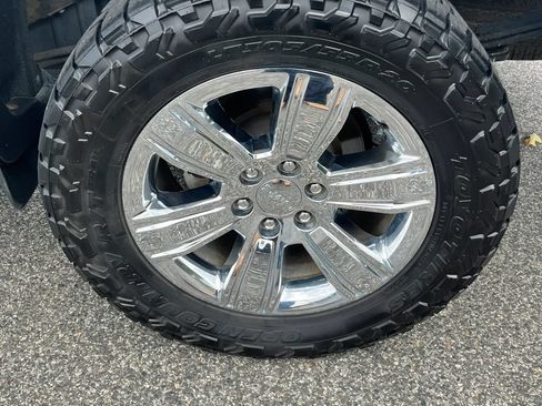 Used 2018 GMC Sierra 1500 SLT AWD/4WD image 17