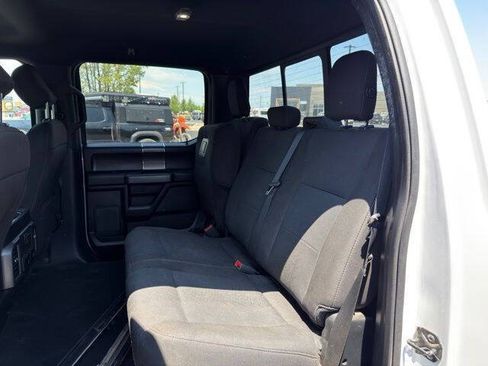 Used 2018 Ford F150 XLT w/ Equipment Group 302A Luxury AWD/4WD image 9