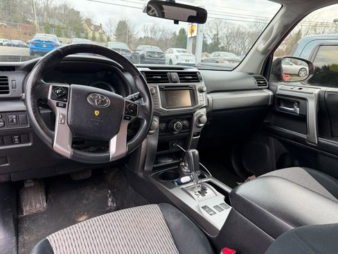 Used 2015 Toyota 4Runner SR5 image 12