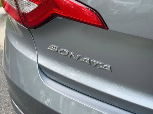 Used 2017 Hyundai Sonata Sport w/ Value Edition Package 02 FWD image 11