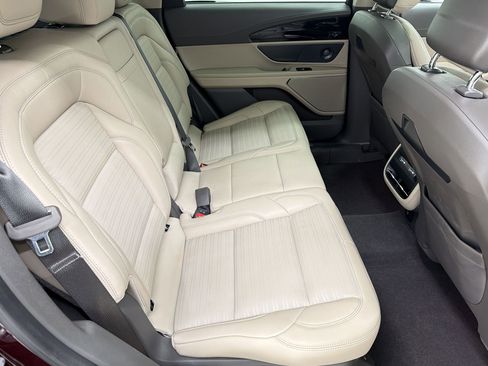 Used 2025 Lincoln Nautilus Reserve AWD/4WD image 28