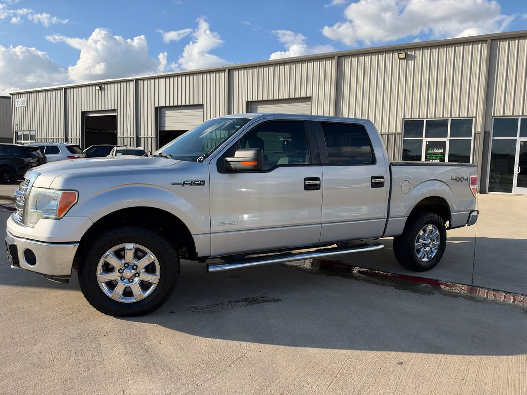 Used 2013 Ford F150 XLT w/ XLT Chrome Pkg AWD/4WD image 2