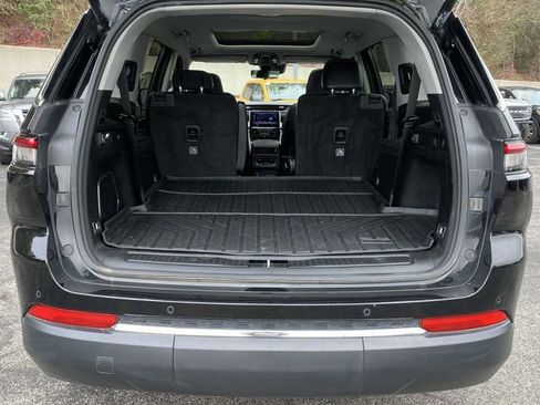 Used 2021 Jeep Grand Cherokee L Limited w/ Luxury Tech Group II image 12