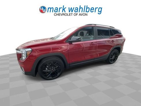 Certified 2023 GMC Terrain SLE w/ Driver Convenience Package image 4