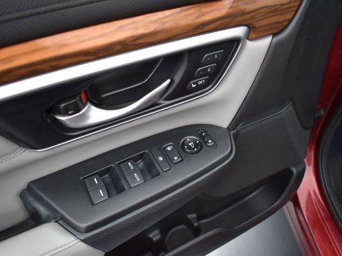 Used 2022 Honda CR-V Touring image 9