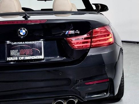 Used 2016 BMW M4 Convertible image 14
