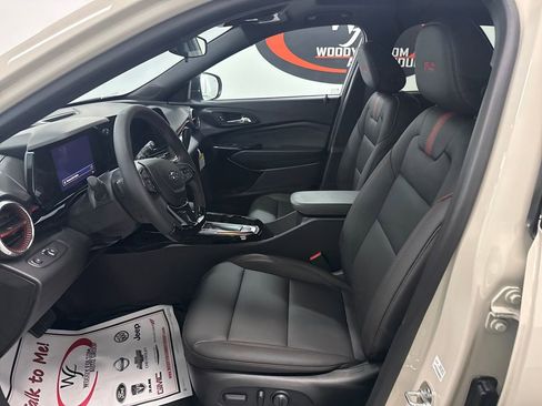 New 2026 Chevrolet Trax RS w/ Sunroof Package FWD image 9