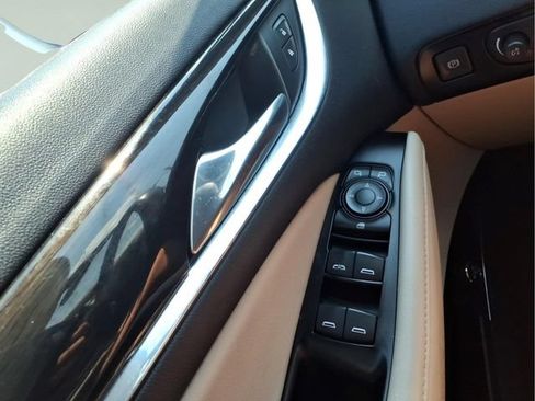 Used 2019 Buick Enclave Essence AWD/4WD image 25