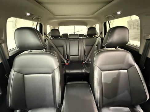 Used 2021 Volkswagen Atlas SE image 29