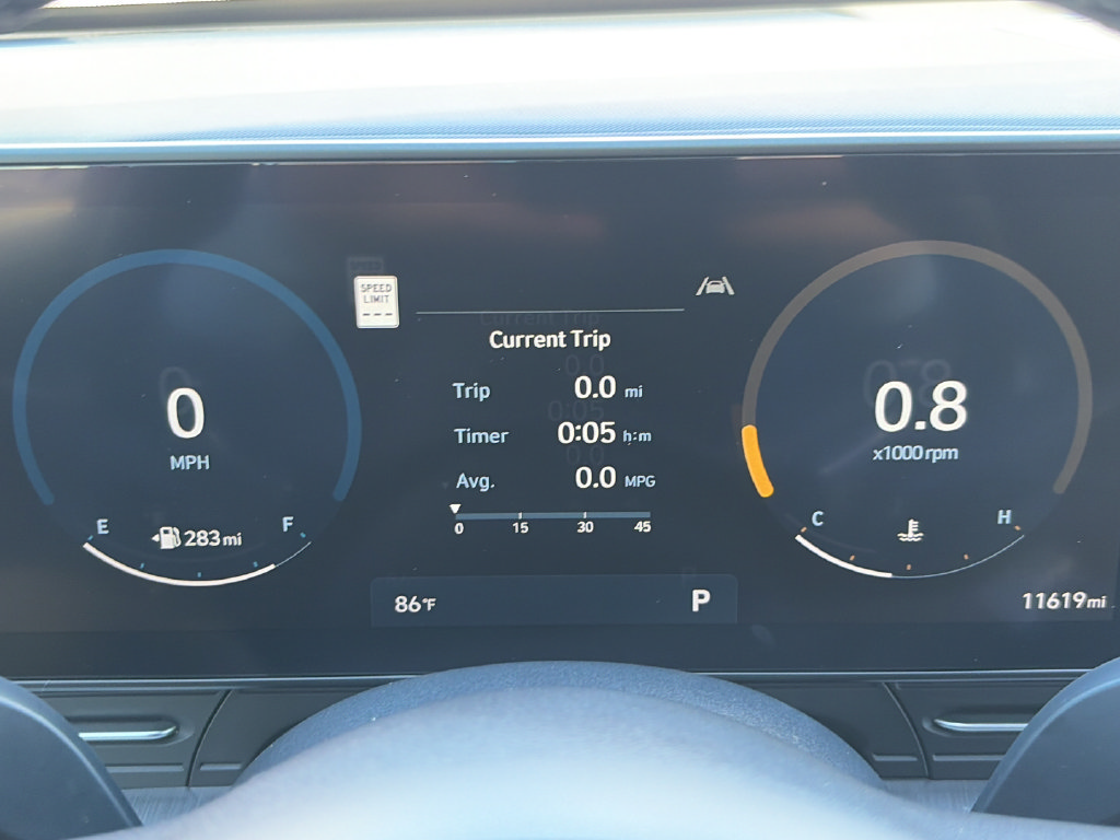 Used 2024 Hyundai Kona Limited FWD image 24
