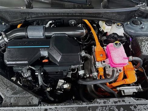 Used 2023 Kia Sportage LX image 9