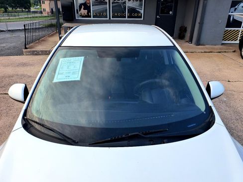 Used 2010 MAZDA MAZDA3 i Touring image 5