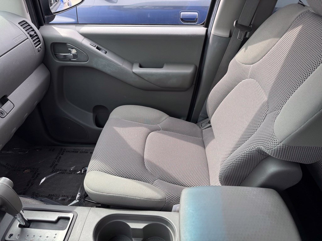 Used 2012 Nissan Frontier SV AWD/4WD image 21