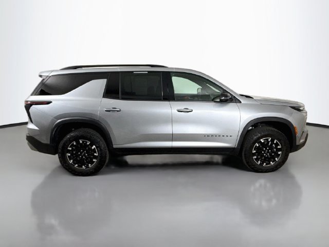 Used 2025 Chevrolet Traverse Z71 AWD/4WD image 9