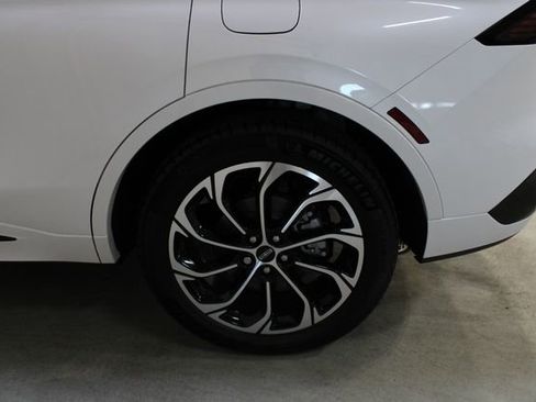 New 2026 Lincoln Nautilus Reserve AWD/4WD image 29