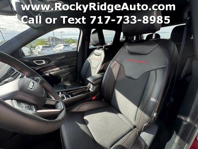 Used 2025 Jeep Compass Trailhawk AWD/4WD image 24