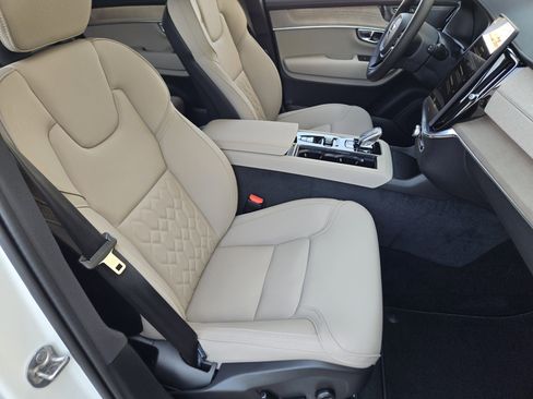 New 2026 Volvo XC90 B6 Plus w/ Protection Package Premier image 15