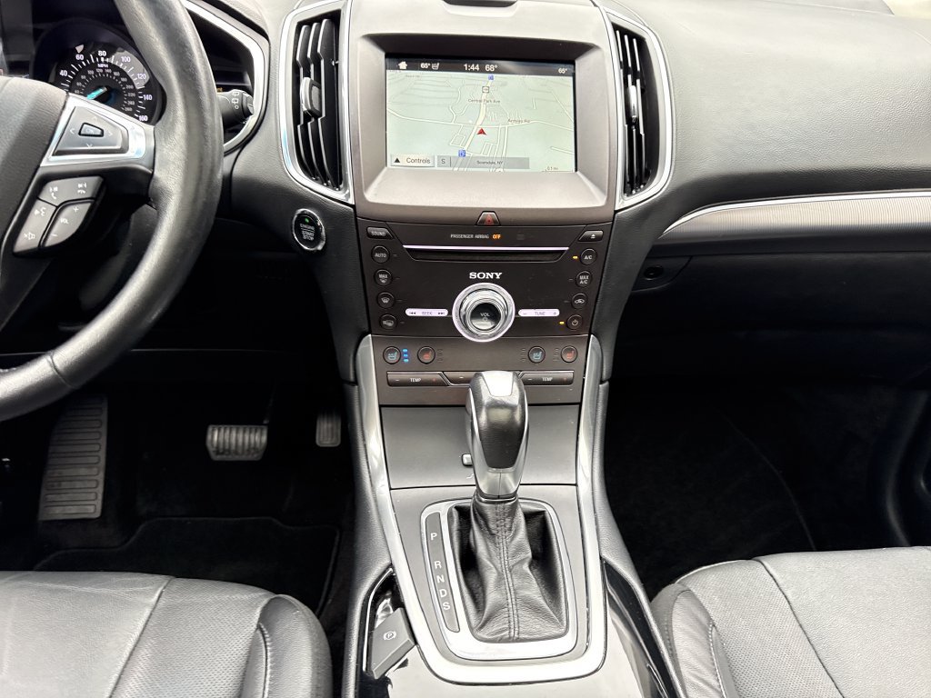 Used 2017 Ford Edge Titanium w/ Equipment Group 301A AWD/4WD image 25