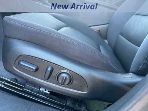 Used 2024 Chevrolet Malibu LT image 12
